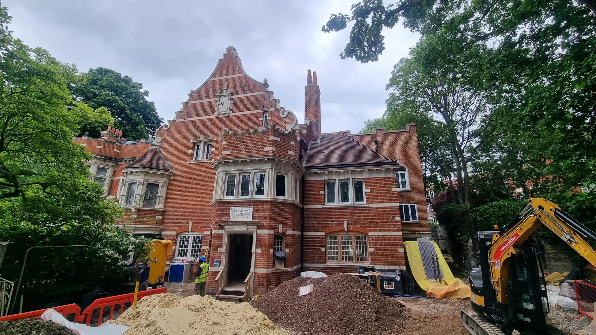 Holland Park Road